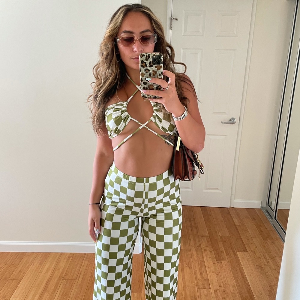 Click to see the ‘fits in my closet!